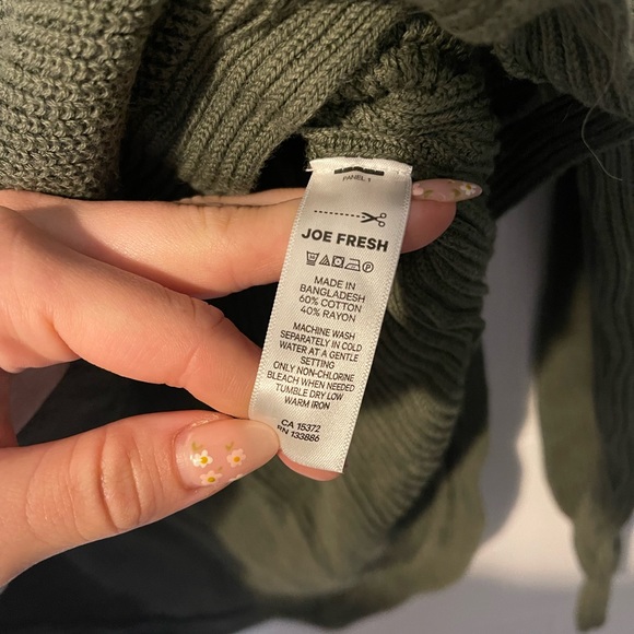 Sweater - Picture 6 of 6